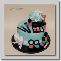 Make up and small box - �185